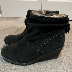 Black suede ankle bootie wedge heel and inside fur lining